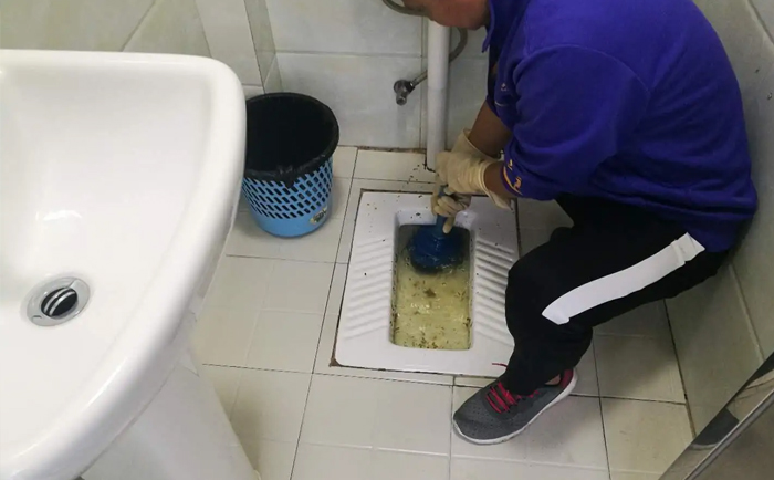 娄星疏通蹲坑